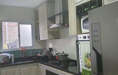 Imagem: A casa possui 2 Dormitórios, 2 Banheiros, 65m² de Área e