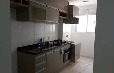 Imagem: O apartamento possui 2 Dormitórios, 1 Banheiro, 1 Vaga na garagem