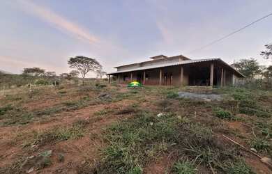 Imagem: A fazenda possui 240m² de Área e está localizado em Brumadinho