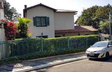 Imagem 3: Casa no Pacaembu. 300m² de Área, 4 Vagas na garageme3 Dormitórios