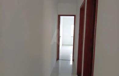 Imagem 11: Maravilhosa casa vazia, única no terreno, frente de rua em excelente...