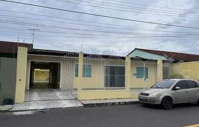 Imagem: A casa possui 3 Dormitórios, 5 Banheiros, 4 Vagas na garagem