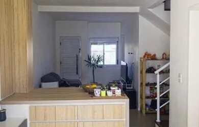 Imagem: A casa em condomínio possui 2 Dormitórios, 3 Banheiros, 2