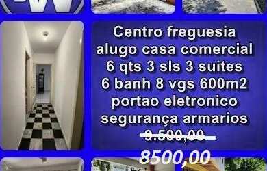 Imagem: A casa possui 5 Dormitórios, 5 Banheiros, 5 Vagas na garagem