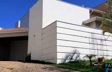 Imagem: A casa em condomínio possui 3 Dormitórios, 5 Banheiros, 4