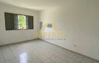 Imagem: A casa possui 2 Dormitórios, 1 Banheiro, 2 Vagas na garagem