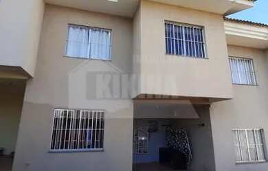 Imagem: A casa possui 3 Dormitórios, 1 Banheiro, 2 Vagas na garagem