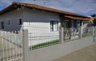 Imagem 16: Casa em Tijucas. Churrasqueira, Varanda, 153m² de Áreae2 Vagas na garagem