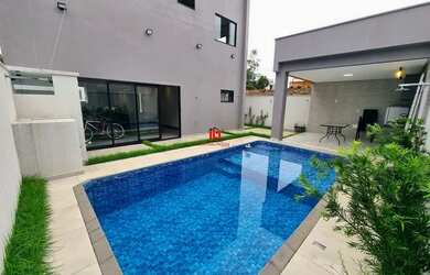 Imagem: A casa em condomínio possui 3 Dormitórios, 4 Banheiros, 4