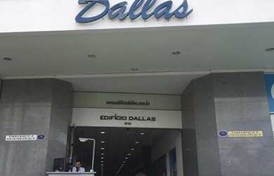 Imagem: O depósito possui 3 Vagas na garagem, 40m² de Área e está