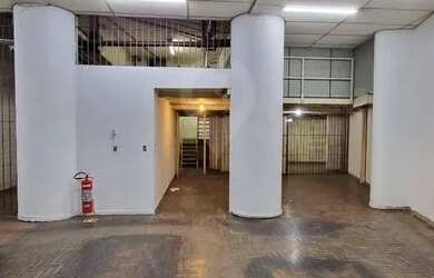 Imagem: O depósito possui 218m² de Área e está localizado em Centro