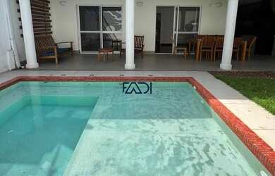 Imagem: A casa em condomínio possui 3 Dormitórios, 4 Banheiros, 3