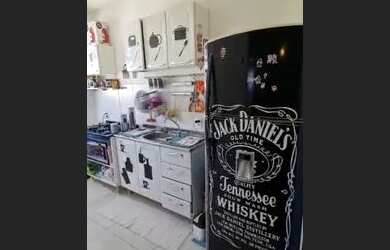 Imagem: O apartamento possui 2 Dormitórios, 1 Banheiro, 1 Vaga na garagem