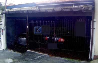 Imagem: A casa possui 1 Banheiro, 3 Vagas na garagem, 145m² de Área