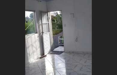 Imagem: A casa possui 2 Dormitórios, 2 Banheiros, 70m² de Área e