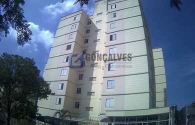 Imagem: O apartamento possui 3 Dormitórios, 1 Banheiro, 1 Vaga na garagem