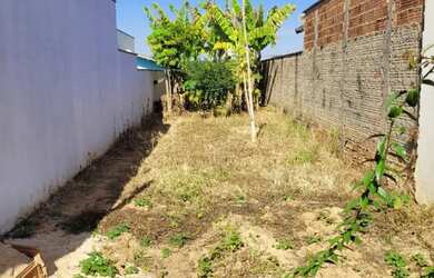 Imagem: O terreno possui 129m² de Área e está localizado em Jardim