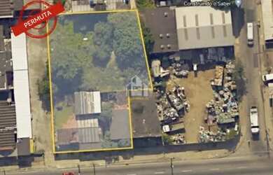 Imagem: O terreno possui 1.700m² de Área e está localizado em Campo