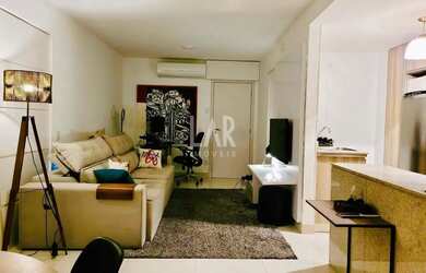 Imagem: O apartamento possui 1 Dormitório, 2 Banheiros, 1 Vaga na garagem