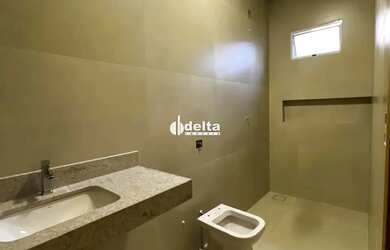 Imagem 15: Casa disponível para venda no bairro Osvaldo Rezende em Uberlândia MG