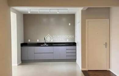 Imagem: O apartamento possui 3 Dormitórios, 2 Banheiros, 1 Vaga na