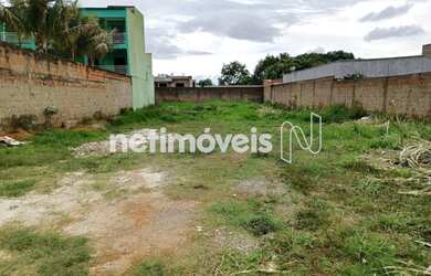 Imagem: O terreno possui 800m² de Área e está localizado em St Leste