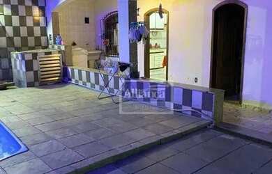 Imagem 4: Casa com 3 dormitórios, 1 suíte, edícula, piscina, churrasqueira e...