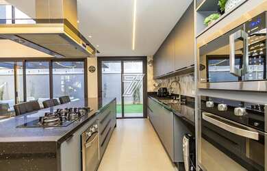 Imagem 12: Casa em condominio em Santa Felicidade com 3 suítes