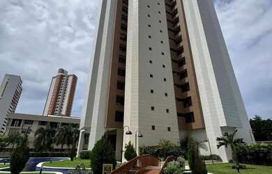 Imagem: O apartamento possui 4 Dormitórios, 4 Banheiros, 2 Vagas na