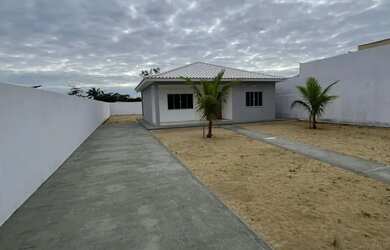 Imagem: A casa possui 2 Dormitórios, 2 Banheiros, 5 Vagas na garagem