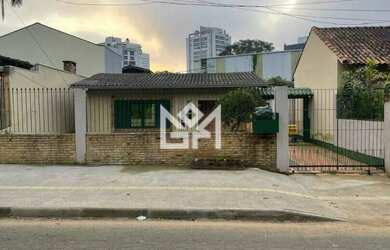 Imagem: A casa possui 3 Dormitórios, 2 Banheiros, 176m² de Área e