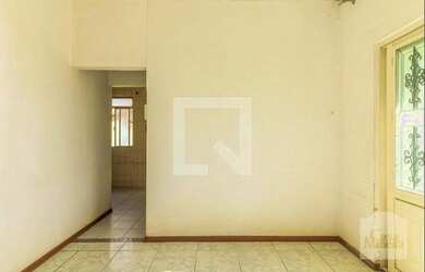 Imagem: O apartamento possui 3 Dormitórios, 1 Banheiro, 100m² de Área