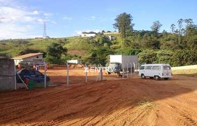 Imagem: O terreno possui 1.692m² de Área e está localizado em Area