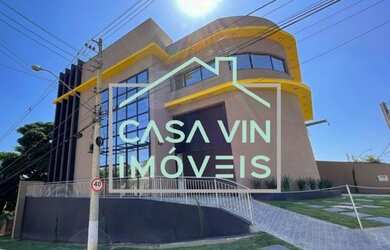 Imagem: O depósito possui 3 Vagas na garagem, 580m² de Área e está