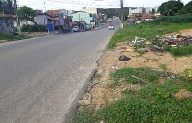 Imagem: O terreno possui 10.000m² de Área e está localizado em Planalto