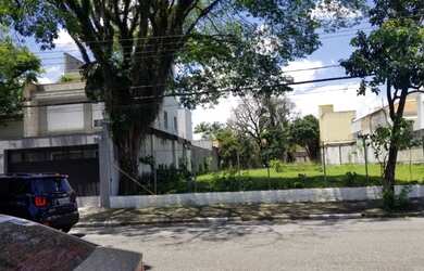 Imagem: O terreno possui 945m² de Área e está localizado em Bairro