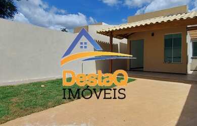 Imagem: A casa possui 2 Dormitórios, 2 Banheiros, 3 Vagas na garagem