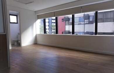 Imagem: O depósito possui 1 Vaga na garagem, 46m² de Área e Imóvel