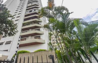 Imagem: O apartamento possui 4 Dormitórios, 5 Banheiros, 3 Vagas na