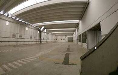 Imagem: O depósito possui 15.000m² de Área e está localizado em