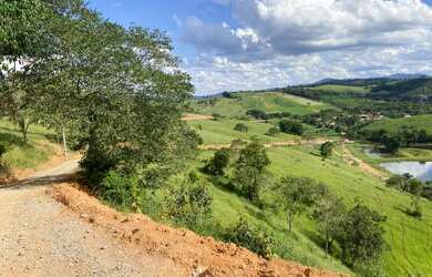 Imagem: O terreno possui 600m² de Área e está localizado em Estância