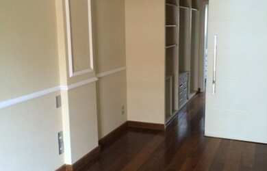 Imagem: O apartamento possui 4 Dormitórios, 3 Banheiros, 3 Vagas na