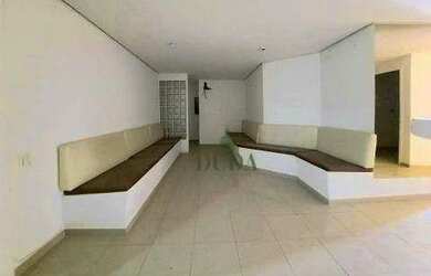 Imagem: O depósito possui 1 Vaga na garagem e 145m² de Área e está