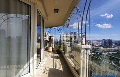 Imagem: O apartamento possui 4 Dormitórios, 5 Banheiros, 4 Vagas na