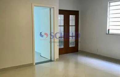 Imagem: O depósito possui 5 Vagas na garagem, 300m² de Área e está