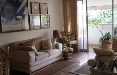 Imagem: A casa em condomínio possui 4 Dormitórios, 3 Banheiros, 2