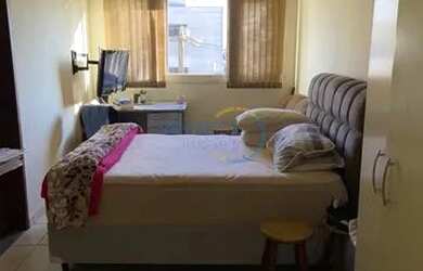 Imagem: O apartamento possui 1 Dormitório, 1 Banheiro, 1 Vaga na garagem