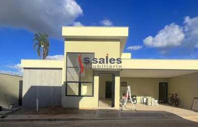 Imagem: A casa em condomínio possui 3 Dormitórios, 4 Banheiros, 2