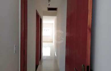 Imagem 15: Maravilhosa casa vazia, única no terreno, frente de rua em excelente...