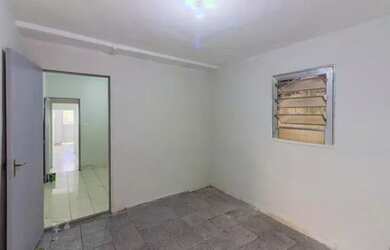 Imagem 7: Casa com 2 dormitórios à venda por R$ 270.000 na Vila Picinin